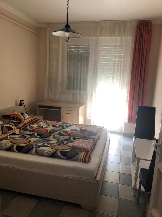 Tulipan Vendeghaz Appartement Hajdúszoboszló Buitenkant foto