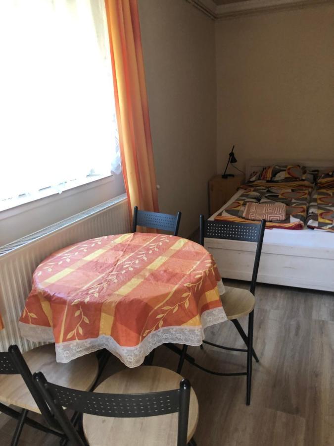 Tulipan Vendeghaz Appartement Hajdúszoboszló Buitenkant foto