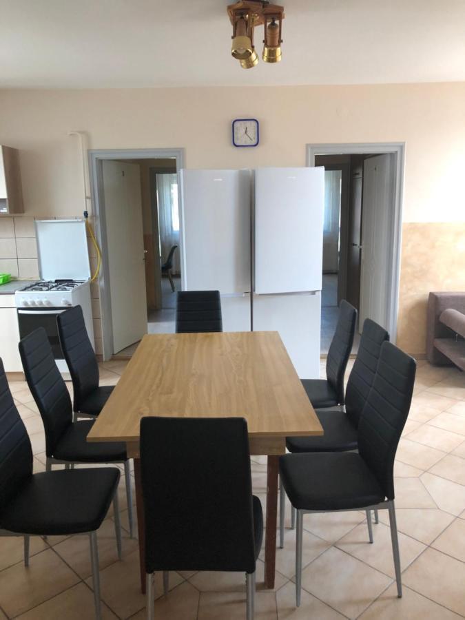 Tulipan Vendeghaz Appartement Hajdúszoboszló Buitenkant foto