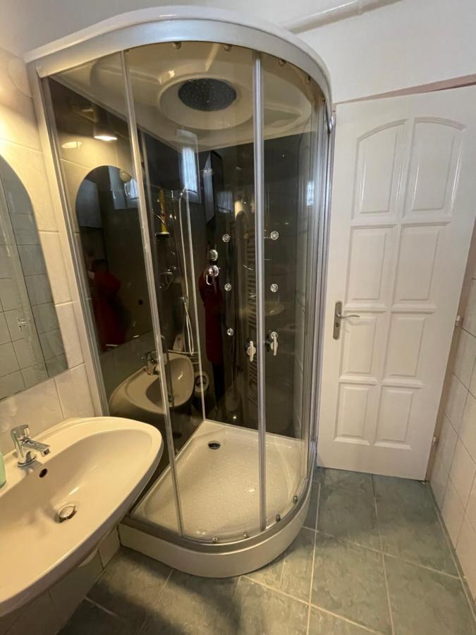 Tulipan Vendeghaz Appartement Hajdúszoboszló Buitenkant foto