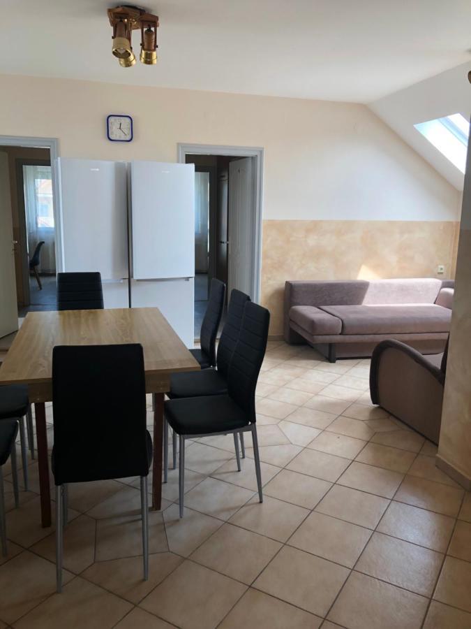 Tulipan Vendeghaz Appartement Hajdúszoboszló Buitenkant foto