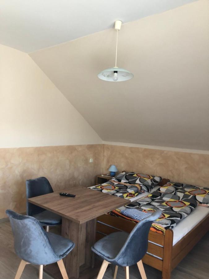 Tulipan Vendeghaz Appartement Hajdúszoboszló Buitenkant foto