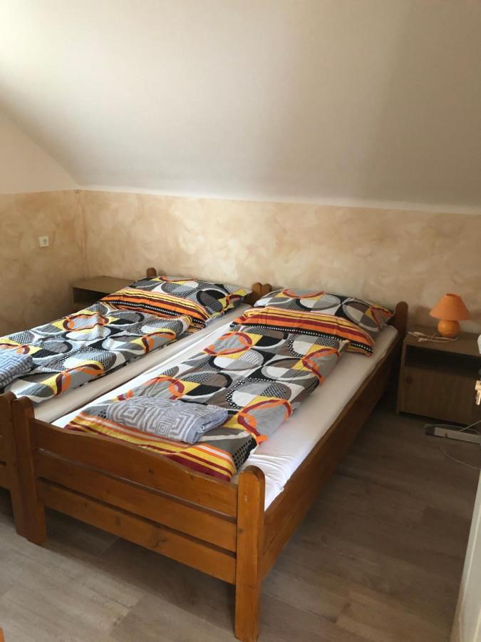 Tulipan Vendeghaz Appartement Hajdúszoboszló Buitenkant foto