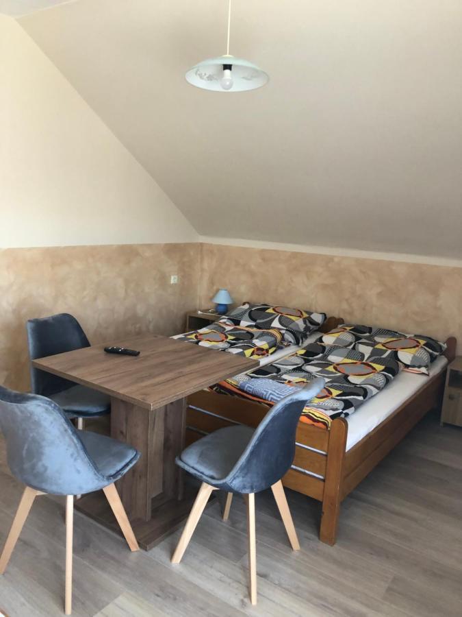 Tulipan Vendeghaz Appartement Hajdúszoboszló Buitenkant foto