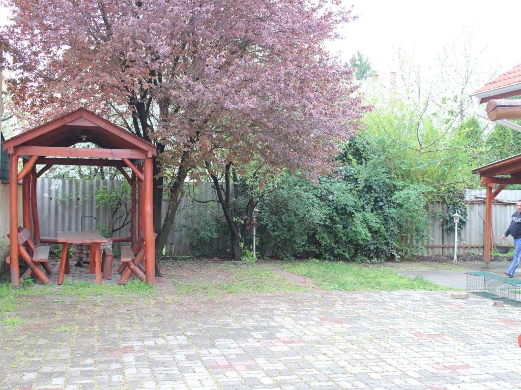 Tulipan Vendeghaz Appartement Hajdúszoboszló Buitenkant foto
