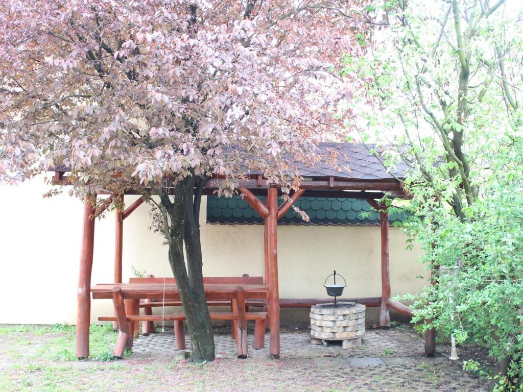 Tulipan Vendeghaz Appartement Hajdúszoboszló Buitenkant foto